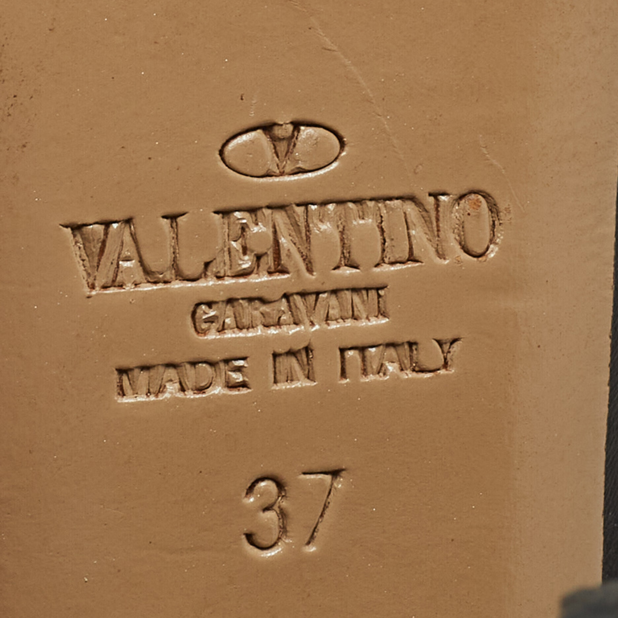 Valentino Black/Beige Leather Rockstud Pumps Size 37