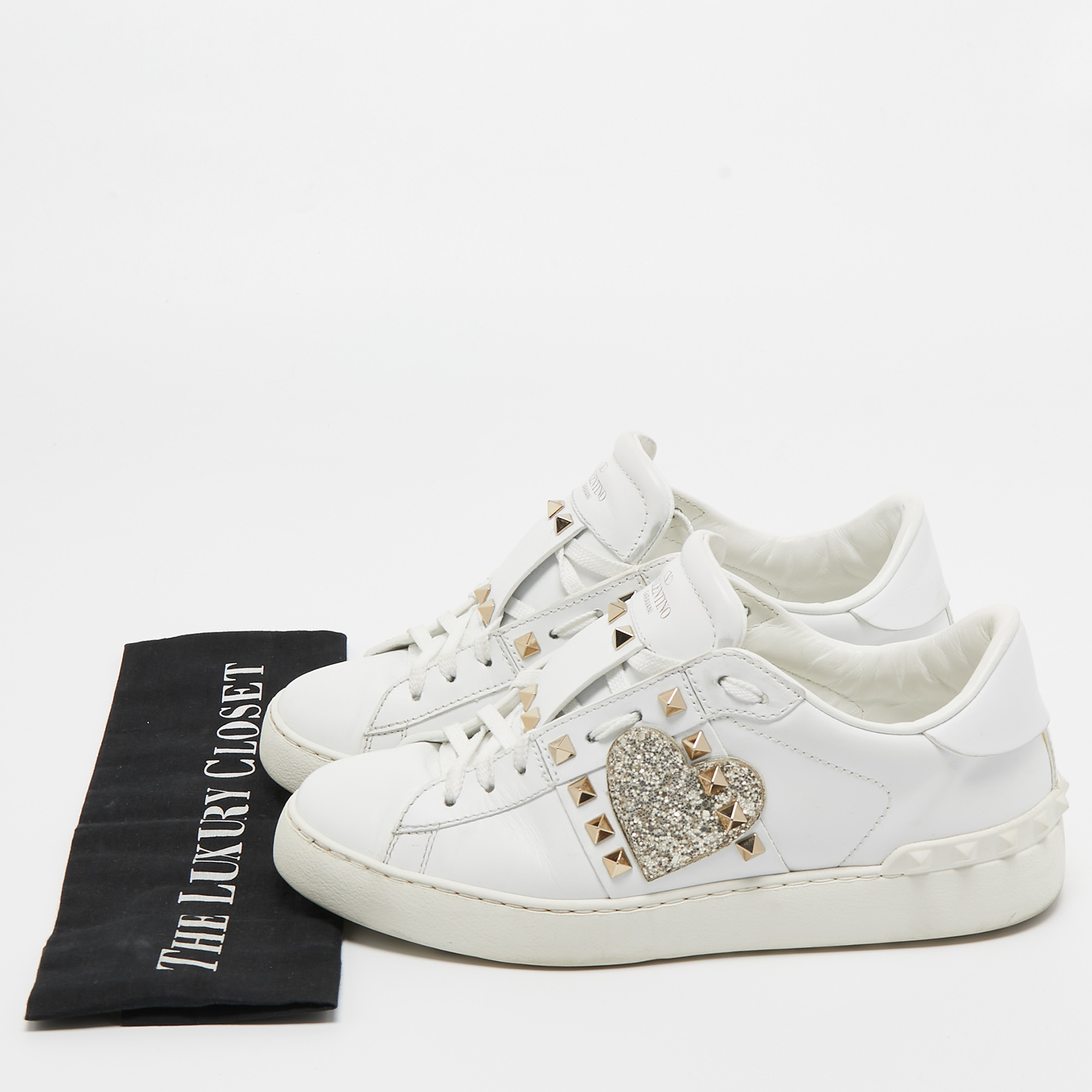 Valentino White Leather Heart Applique Rockstud Low Top Sneakers Size 39