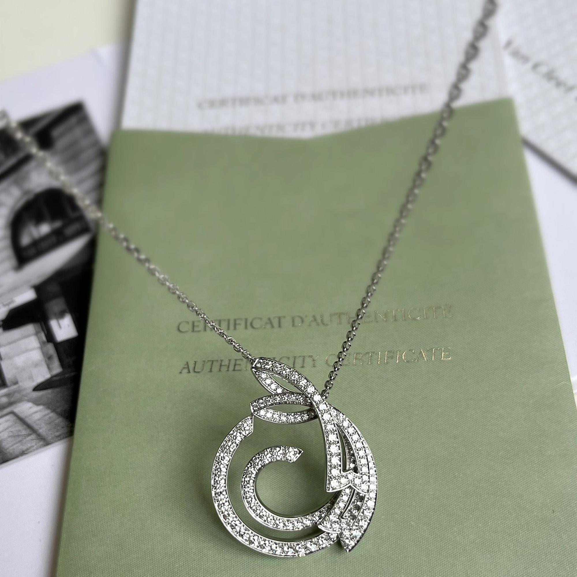 Van Cleef & Arpels 18K White Gold Contes d'Hiver Full Diamond Pendant Necklace
Van Cleef & Arpels 18K White Gold Contes d'Hiver Full Diamond Pendant Necklace