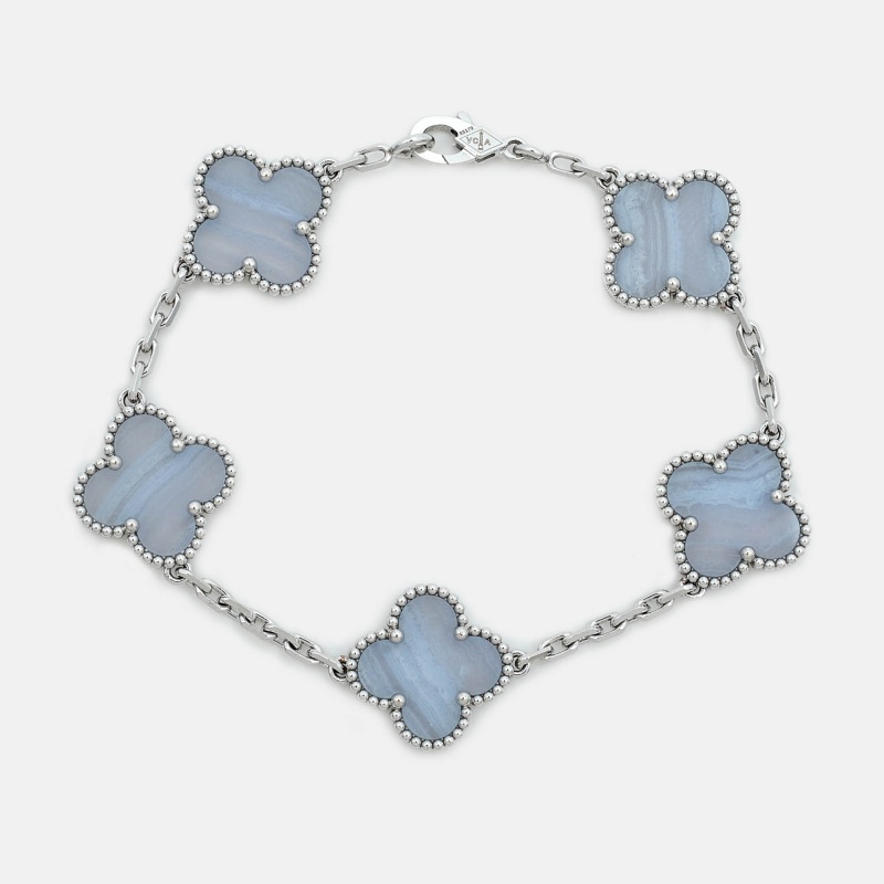 Van Cleef & Arpels Vintage Alhambra Chalcedony 18K White Gold 5 Motif Station Bracelet
Van Cleef & Arpels Vintage Alhambra Chalcedony 18K White Gold 5 Motif Station Bracelet