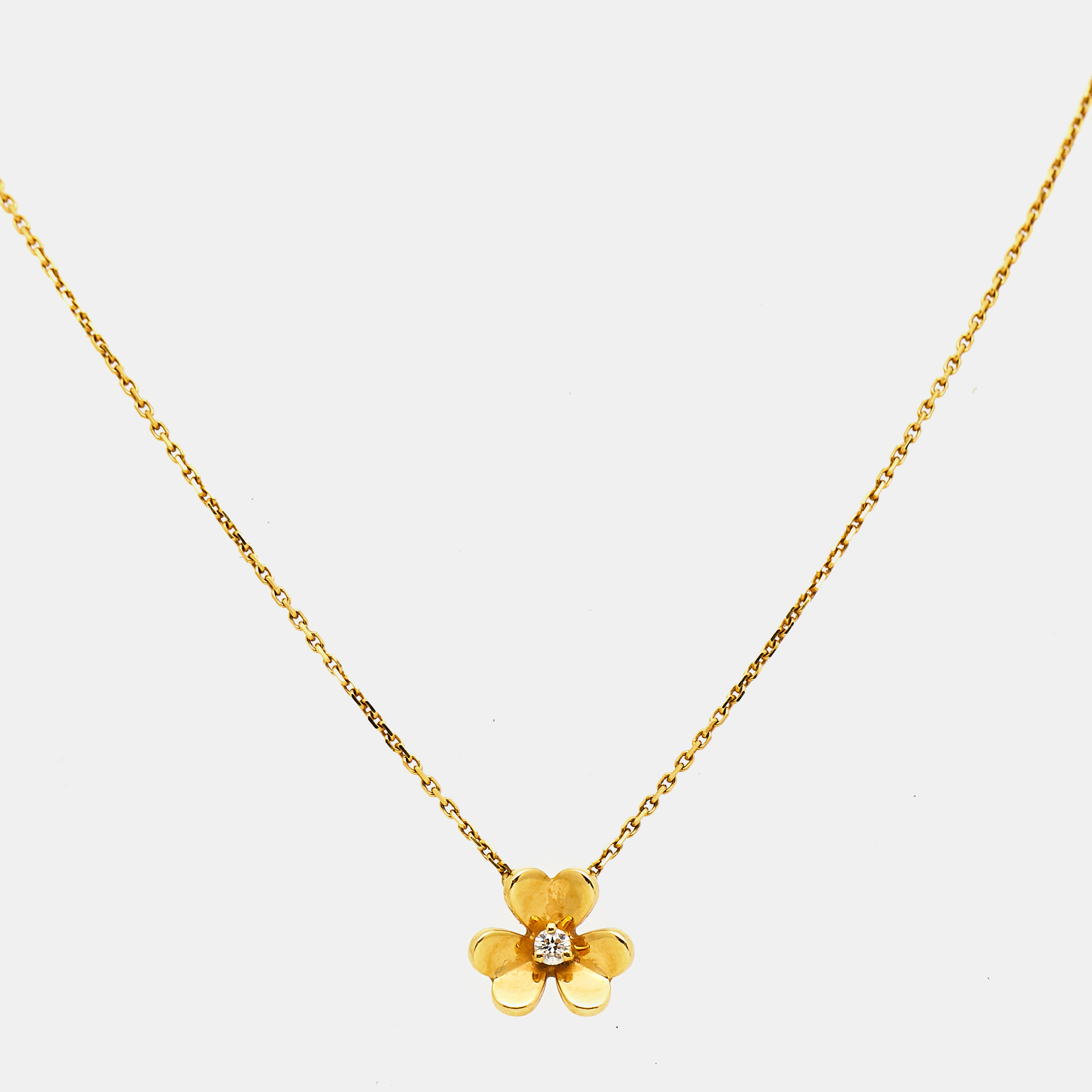 Van Cleef & Arpels Frivole Diamond 18k Yellow Gold Mini Model Necklace
Van Cleef & Arpels Frivole Diamond 18k Yellow Gold Mini Model Necklace