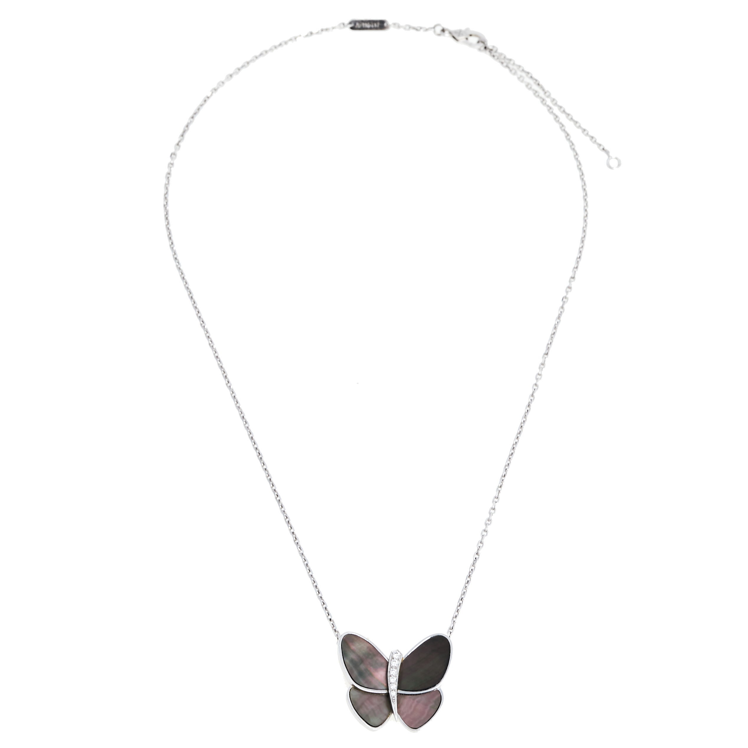 Van Cleef & Arpels Grey Mother of Pearl Diamond 18k White Gold Butterfly Pendant Necklace
Van Cleef & Arpels Grey Mother of Pearl Diamond 18k White Gold Butterfly Pendant Necklace