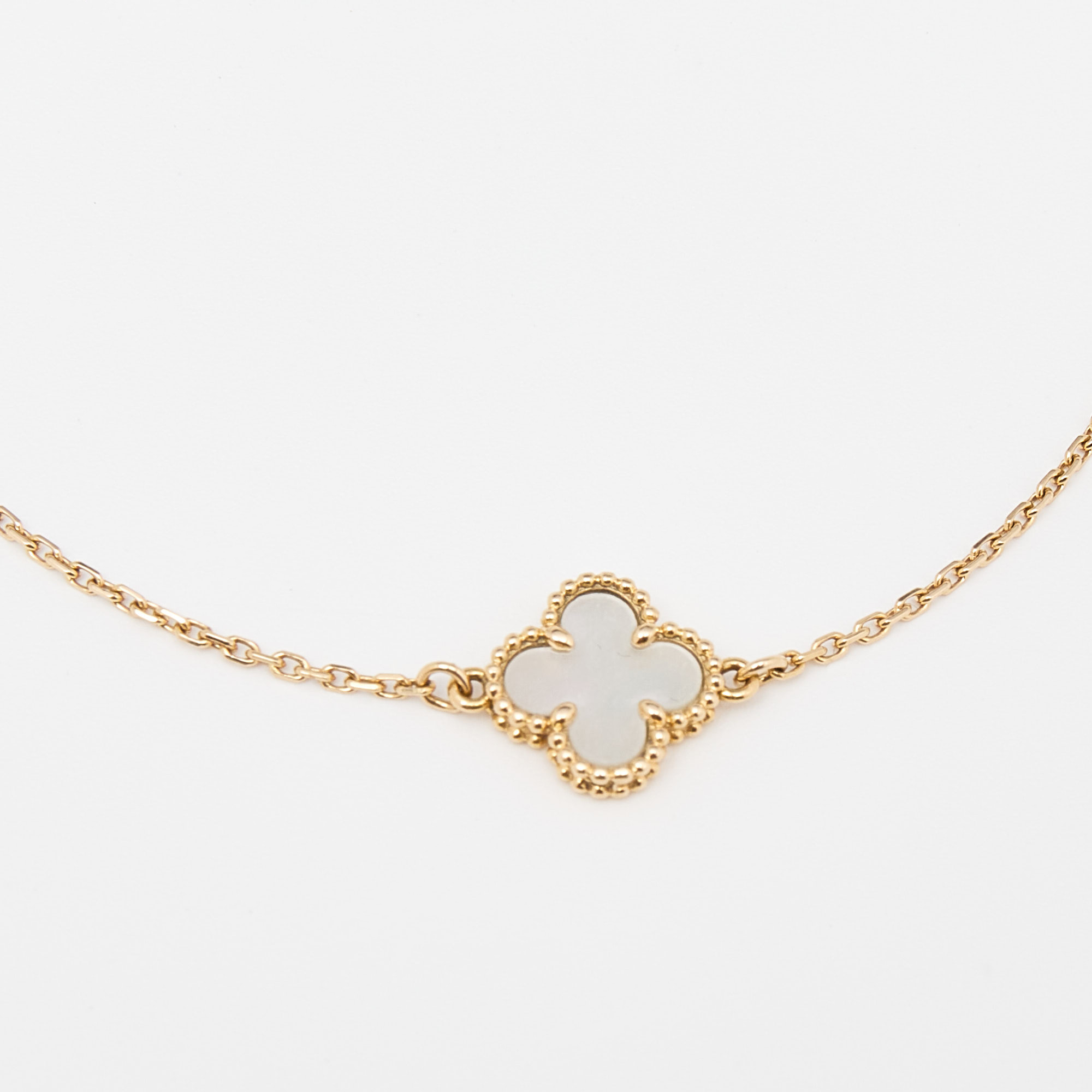 Van Cleef & Arpels Sweet Alhambra Mother of Pearl 18K Yellow Gold Bracelet
Van Cleef & Arpels Sweet Alhambra Mother of Pearl 18K Yellow Gold Bracelet