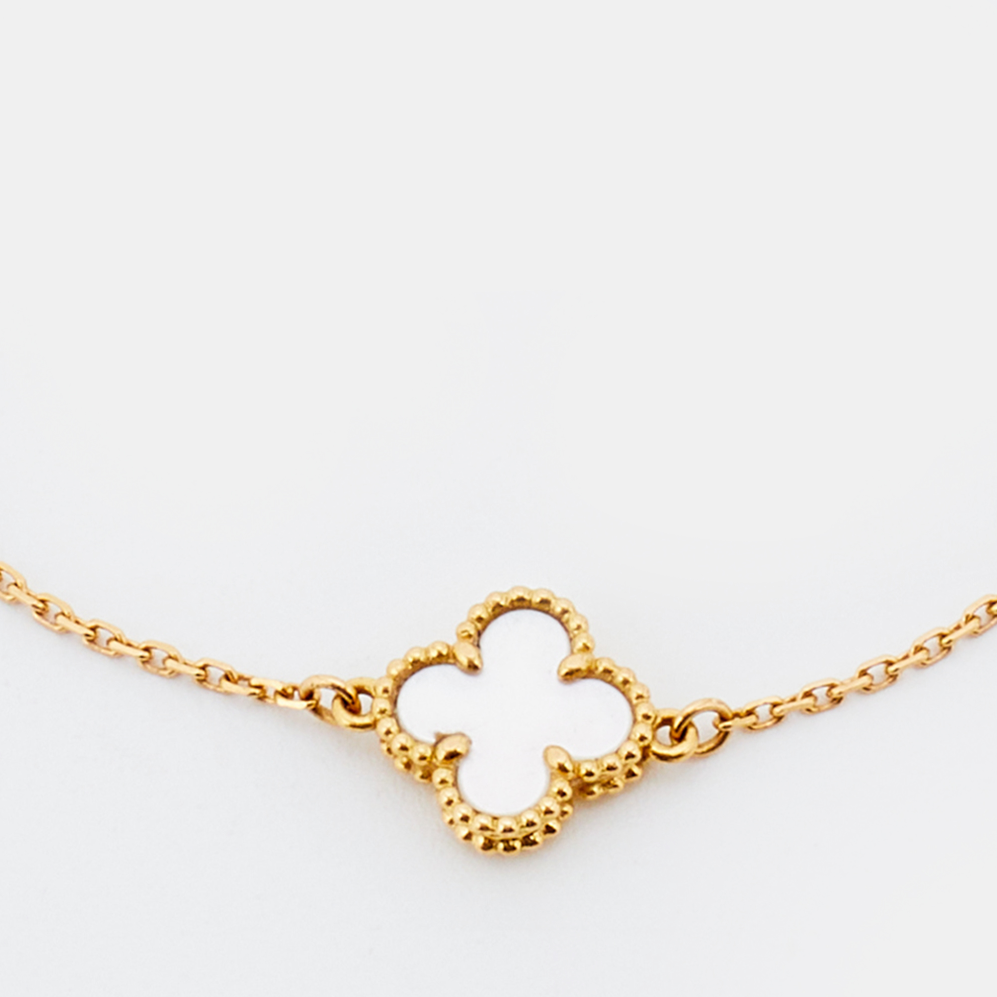 Van Cleef & Arpels Sweet Alhambra Mother of Pearl 18k Yellow Gold Bracelet
Van Cleef & Arpels Sweet Alhambra Mother of Pearl 18k Yellow Gold Bracelet