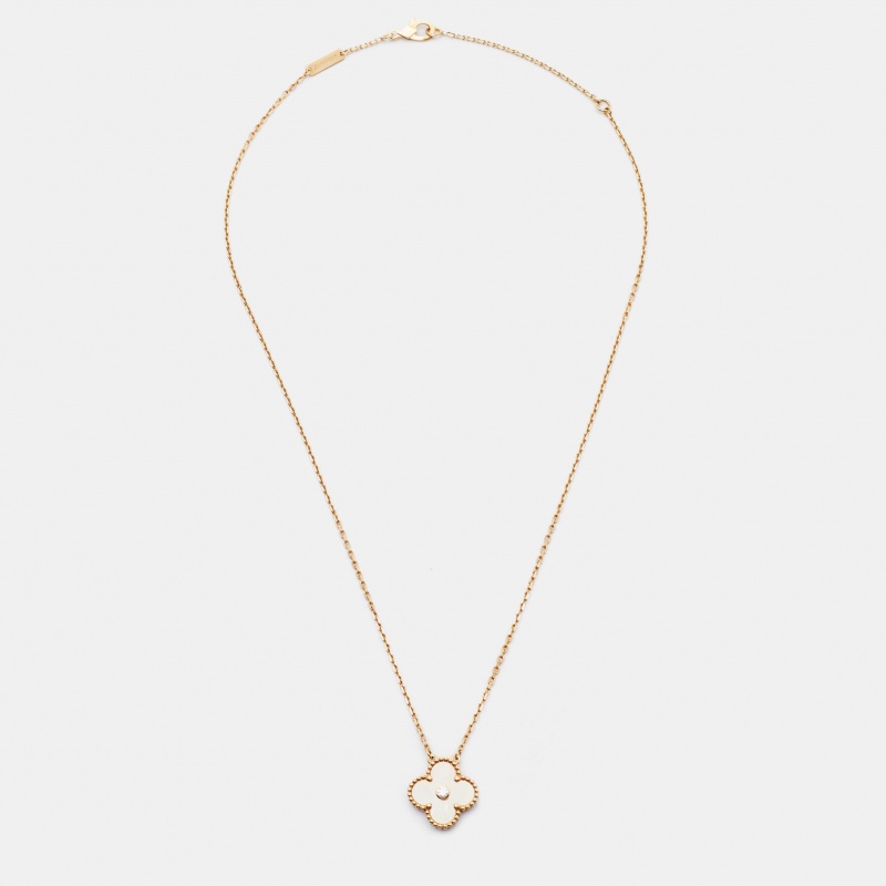 Van Cleef & Arpels Vintage Alhambra Golden Mother of Pearl Diamond 18k Yellow Gold Necklace
Van Cleef & Arpels Vintage Alhambra Golden Mother of Pearl Diamond 18k Yellow Gold Necklace