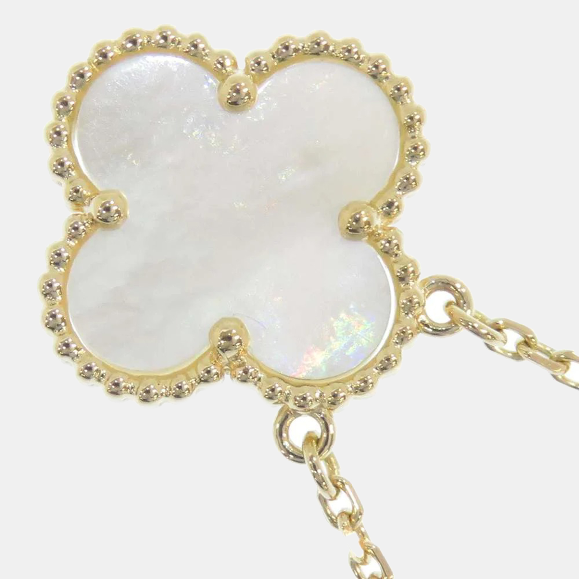 Van cleef & arpels 18k yellow gold vintage alhambra Mother of Pearl pendant necklace
Van cleef & arpels 18k yellow gold vintage alhambra Mother of Pearl pendant necklace