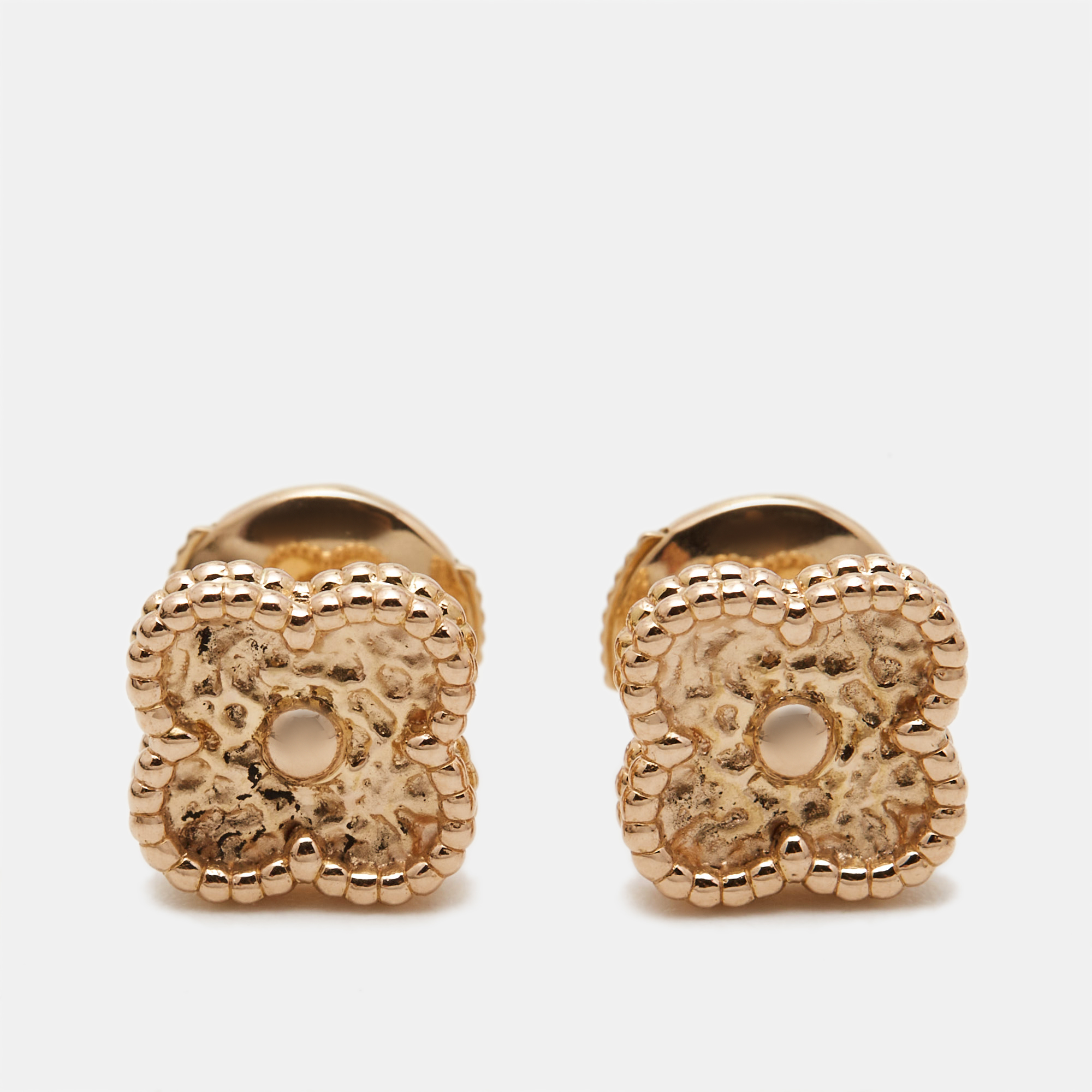 Van cleef & arpels sweet alhambra hammerd 18k rose gold stud earrings
