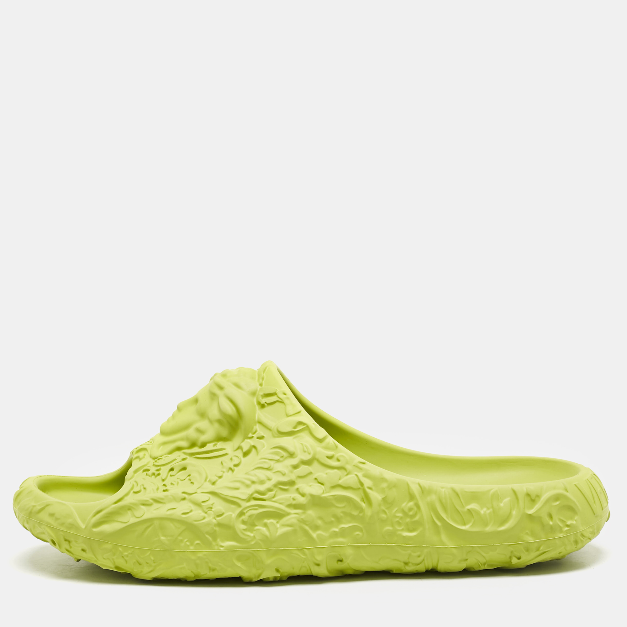 Versace Neon Green Baroque Medusa Embossed Rubber Pool Slide Sandals Size
Versace Neon Green Baroque Medusa Embossed Rubber Pool Slide Sandals Size