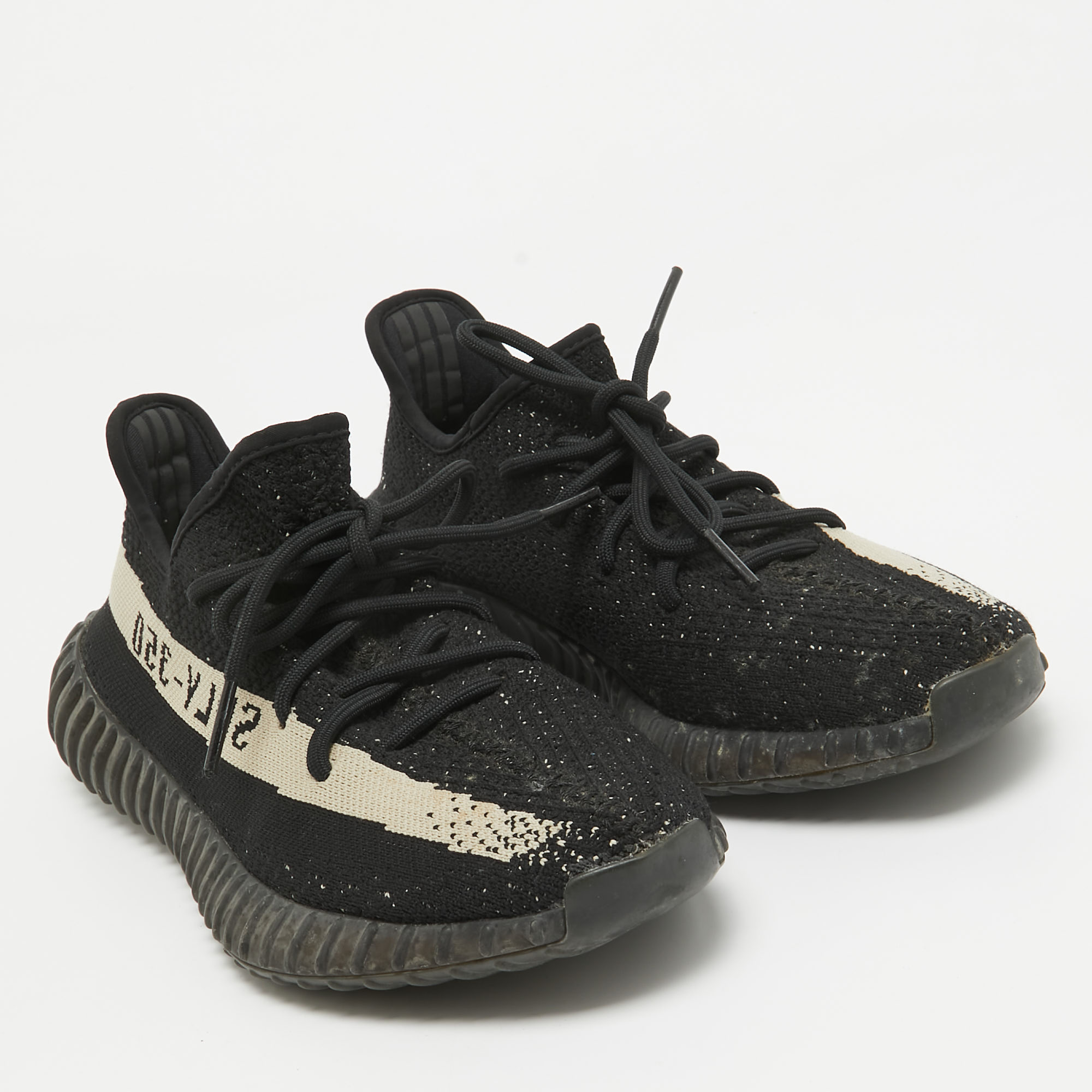 Yeezy X Adidas Black/White Knit Fabric Boost 350 V2  Sneakers Size 40 2/3