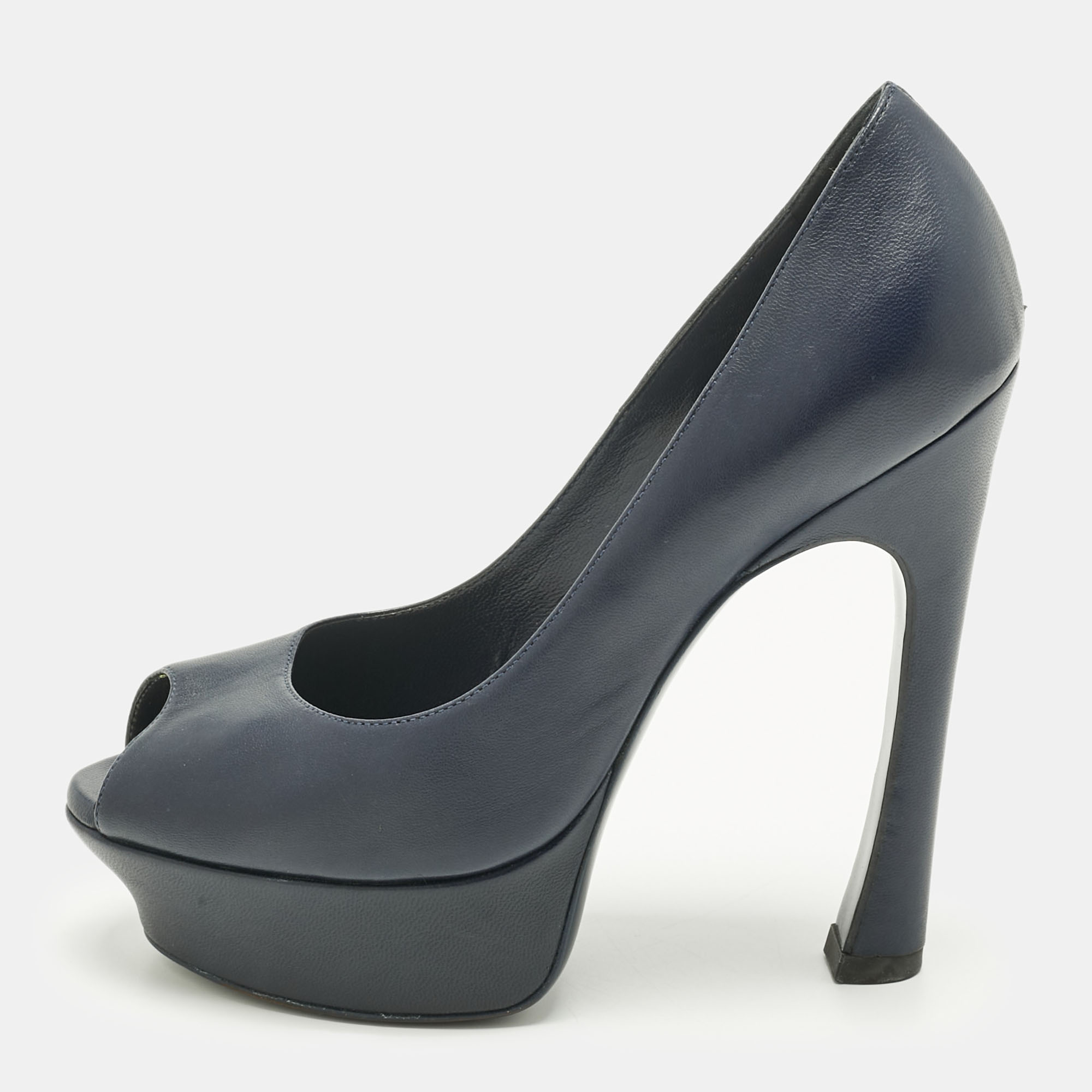 Yves Saint Laurent Navy Blue Leather Platform Peep Toe Pumps Size
Yves Saint Laurent Navy Blue Leather Platform Peep Toe Pumps Size
