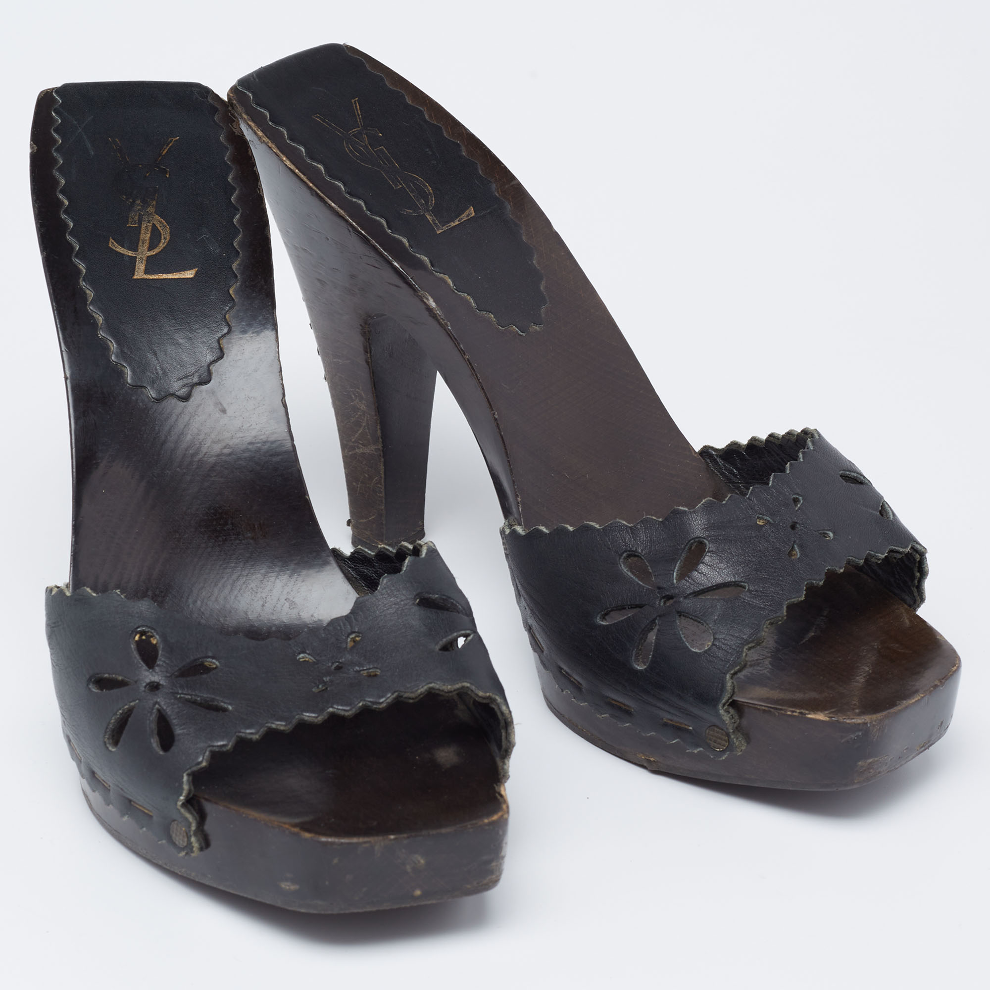 Yves Saint Laurent Black Cutout Leather  Slide Sandals Size 39