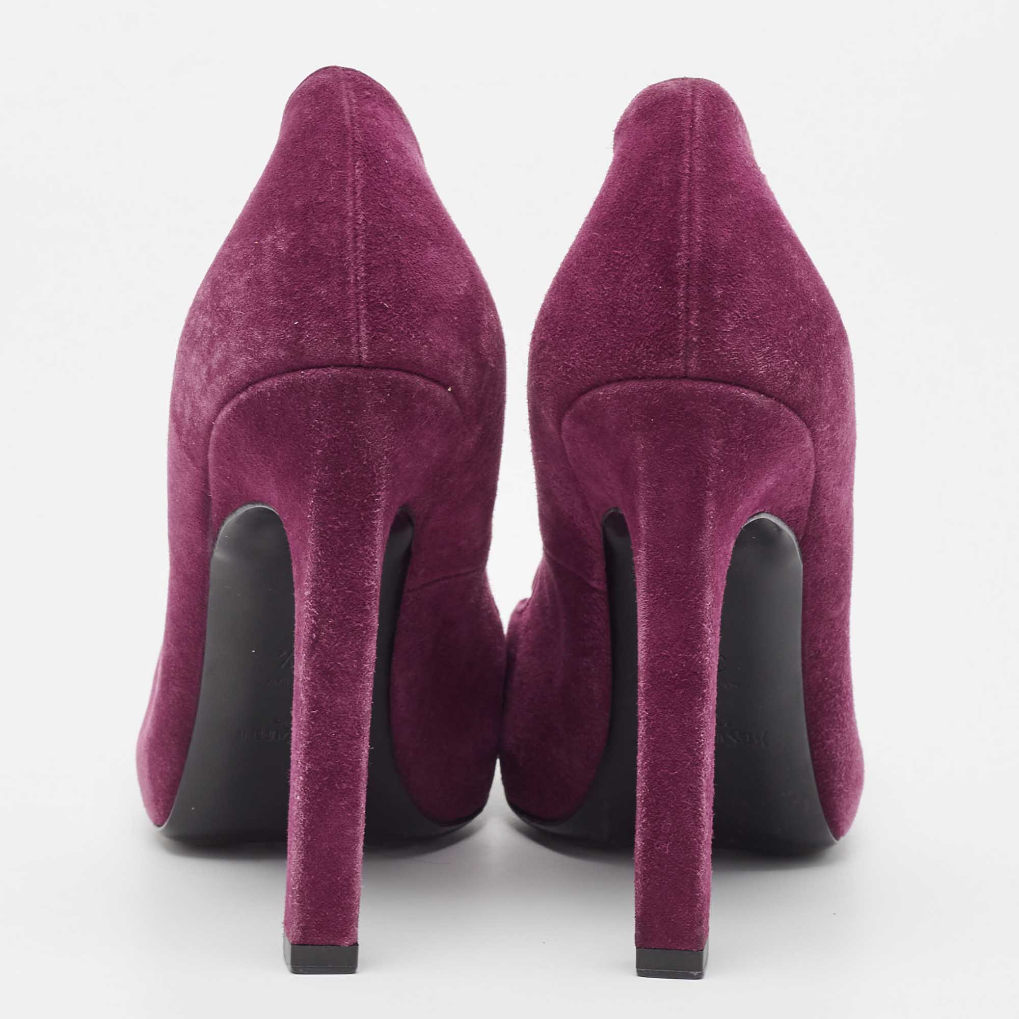 Yves Saint Laurent Purple Suede Plaque Embellished Round Toe Pumps Size 36.5