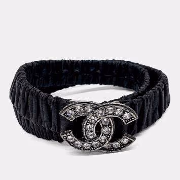 Pre Owned Chanel Yellow Leather banding belt