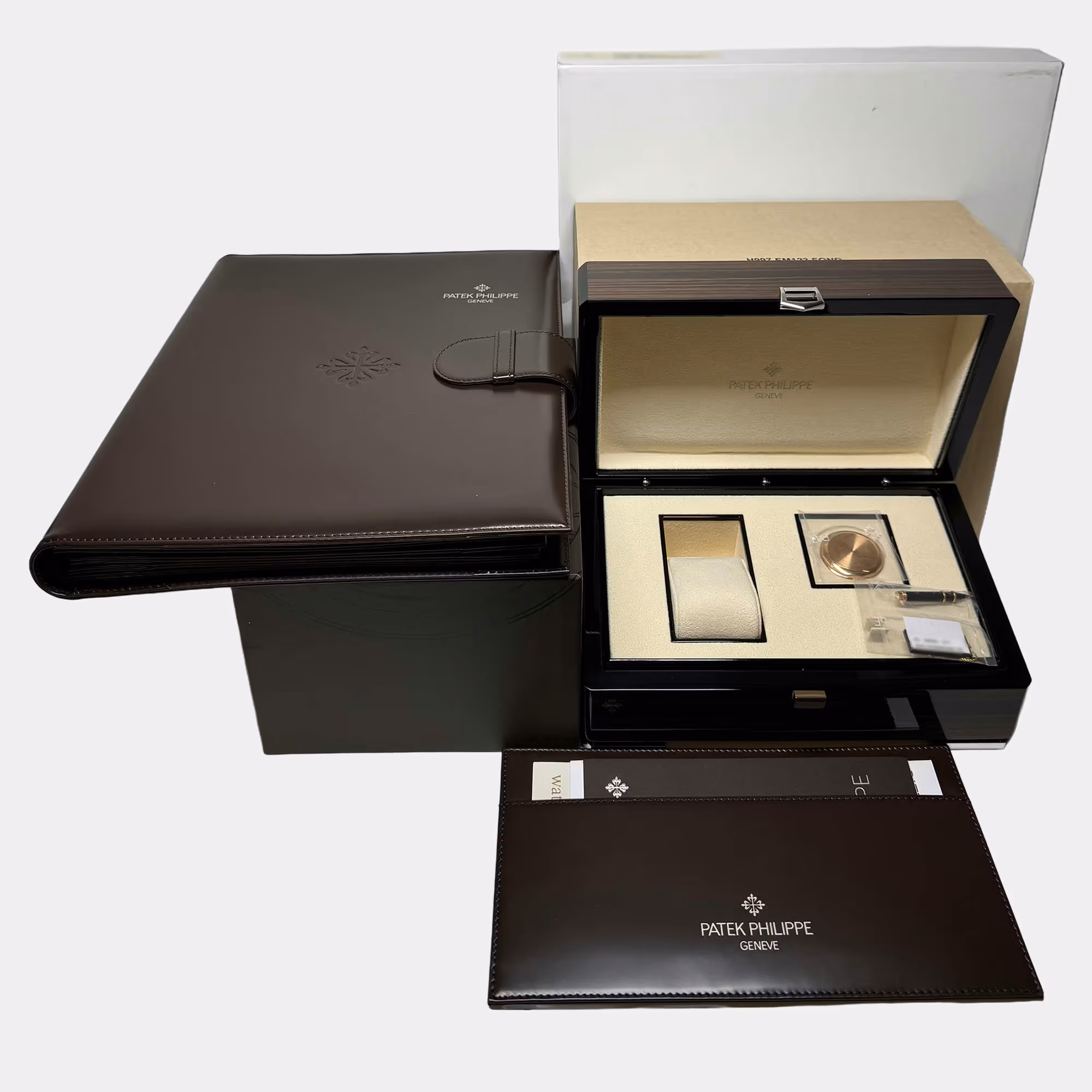 Pre-Owned Patek Philippe Grand Complications Perpetual Calendar 5204R-011 Grey Manual Winding 18k Rose Gold Men's Wristwatch 40 mm