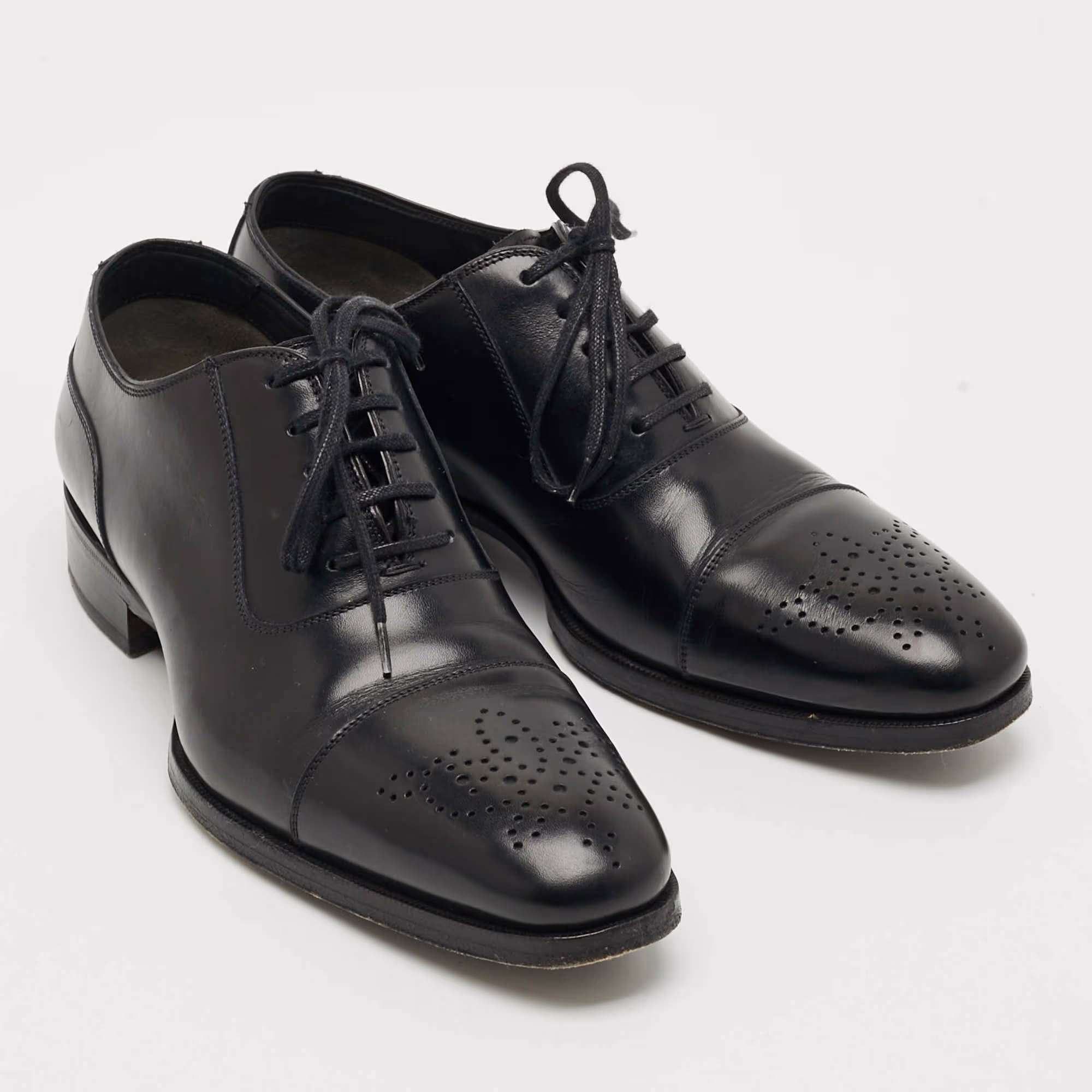 Tom Ford men's black leather Oxford shoes size 39 — authenticated pre-owned luxury footwear