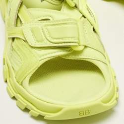 Pre Owned صندل حزام خلفي بالنسياجا تراك مطاط جلد صناعي أزرق مقاس 39