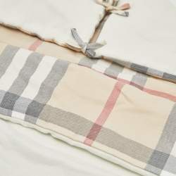 Pre Owned Burberry Children White Nova Check Print Cotton Baby Nest 6-9 Months  
