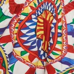 مملوكة مسبقًا ```json
{"name_ar": "فستان دولتشي آند غابانا للأطفال قطني متعدد الألوان مطبوع 5 سنوات"}
```