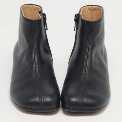 Pre Owned حذاء جزمة بكعب مارتن مارجيلا جلد أسود مقاس 29