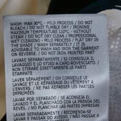 Pre Owned تنورة مثنية اصطناعية موضبة بشعار مونيكلر للأطفال بلون الكريمة 4 سنوات