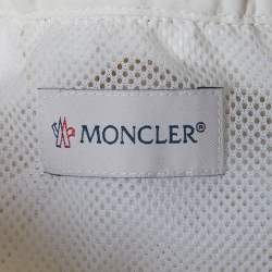 Pre Owned تنورة مثنية اصطناعية موضبة بشعار مونيكلر للأطفال بلون الكريمة 4 سنوات