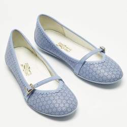 Pre Owned حذاء باليرينا سالفاتوري فيراغامو جلد مثقّب أزرق مقاس 33