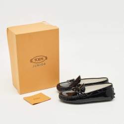 مملوكة مسبقًا لوفرز قيادة جلد لامع أسود سيتي جومينو تودز مقاس 33