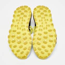 Pre Owned حذاء رياضي فاريل وأديداس هيومان ريس أحمر مقاس 42