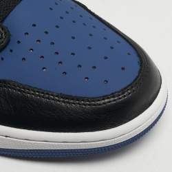 مملوكة مسبقًا حذاء رياضي نايك اير جوردن جوردن 1 ريترو جلد أزرق/أبيض بعنق منخفض مقاس 44