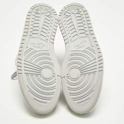 مملوكة مسبقًا حذاء رياضي اير جوردان 1 جلد رمادي وشبكة بعنق مرتفع مقاس 46