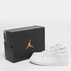 مملوكة مسبقًا حذاء رياضي اير جوردن جوردن 1 منخفض جلد برغندي/أسود داكن بنجر أسود مقاس 40.5