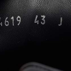 مملوكة مسبقًا Alexander McQueen Black Leather Oversized Runner Lace Up Sneakers Size 43