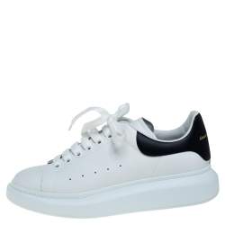 مملوكة مسبقًا Alexander McQueen White Leather Larry Low Top Sneakers Size 42