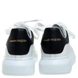 مملوكة مسبقًا Alexander McQueen White Leather Larry Low Top Sneakers Size 42