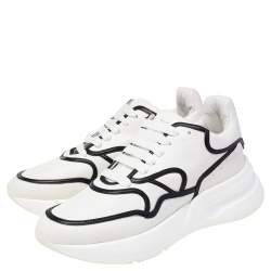 مملوكة مسبقًا Alexander McQueen White/Black Leather Oversized Runner Sneakers Size 44
