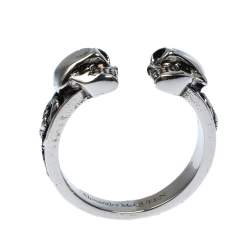 Pre Owned Alexander McQueen Twin Skull Silver Tone Ring Size 63