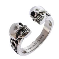 Pre Owned Alexander McQueen Twin Skull Silver Tone Ring Size 63