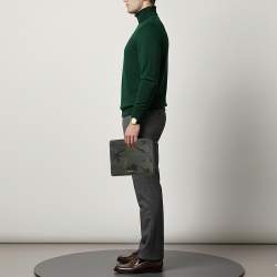 مملوكة مسبقًا Alexander McQueen Dancing Skeleton Green Camouflage Leather Clutch