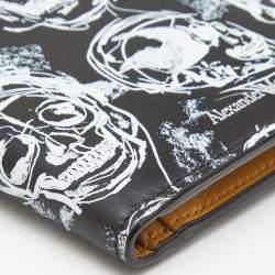 Alexander McQueen Black/White Skull Print Leather Bifold Wallet