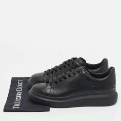 مملوكة مسبقًا Alexander McQueen Black Leather Oversized Low Top Sneakers Size 43