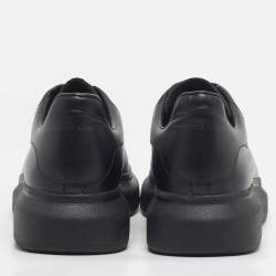 مملوكة مسبقًا Alexander McQueen Black Leather Oversized Low Top Sneakers Size 43