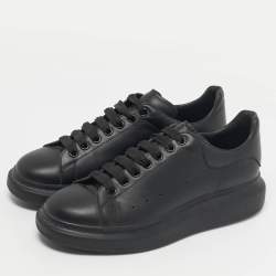 مملوكة مسبقًا Alexander McQueen Black Leather Oversized Low Top Sneakers Size 43