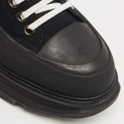 Pre Owned حذاء رياضي ألكساندر ماكوين عنق منخفض تريد مطاط وجلد أبيض /أسود مقاس 42