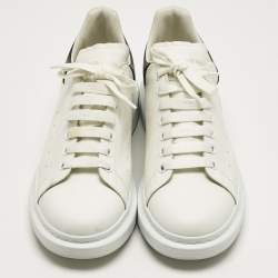 Pre Owned حذاء رياضي أليكساندر ماكوين جلدي أبيض/أسود كبير الحجم مقاس 45