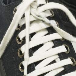 Pre Owned Alexander McQueen Black Canvas And Rubber Tread Slick Low Top Sneakers Size 40