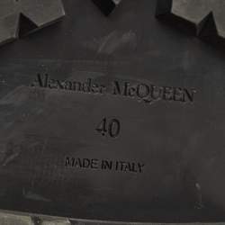 مملوكة مسبقًا Alexander McQueen Wander Size 40 Black Leather Loafers