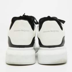 مملوكة مسبقًا Alexander McQueen Oversized Runner Size 46 Black/White Leather Lace Up Sneakers