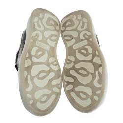 مملوكة مسبقًا حذاء رياضي أليكساندرماكوين منخفض من أعلي لاري جلد  أسود وأبيض مقاس 46