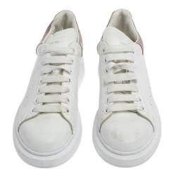 Pre Owned حذاء رياضي أليكساندر ماكوين كبير الحجم جلد أبيض/ميتاليك مقاس 41