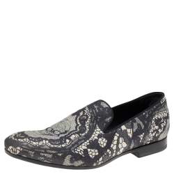 مملوكة مسبقًا Alexander McQueen Black Skull & Lace-Print Fabric Loafers Size 41